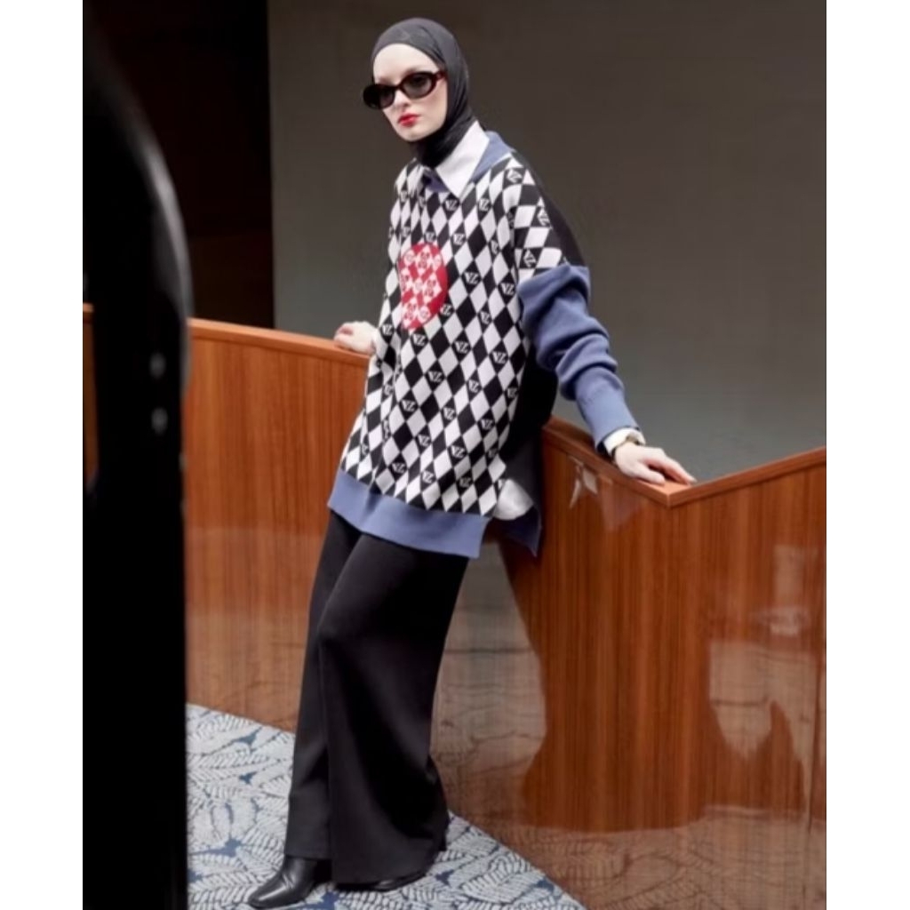 Preloved VZ Vivizubedi Noble Oneset Knitwear