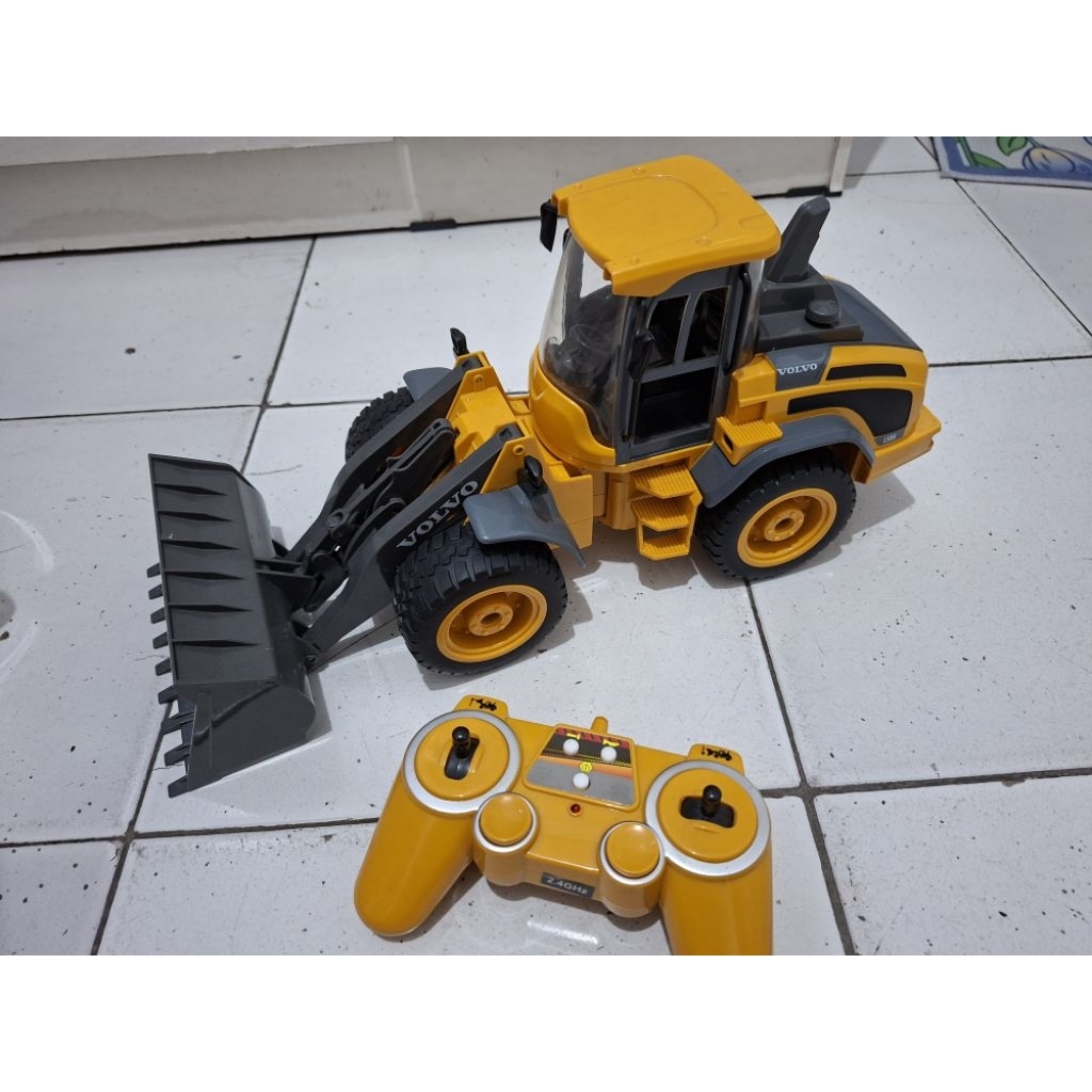 RC Wheel loader (pemuat beroda) Volvo L50H