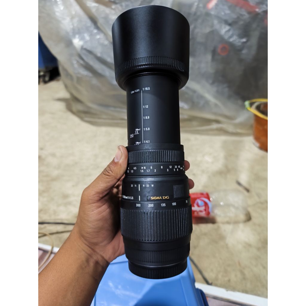 Lensa Sigma DG 70-300