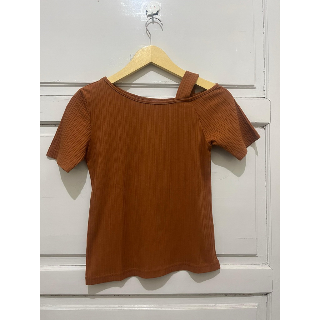 Kaos knit by GU Uniqlo