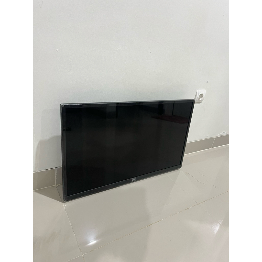 Smart TV LED LG 32”