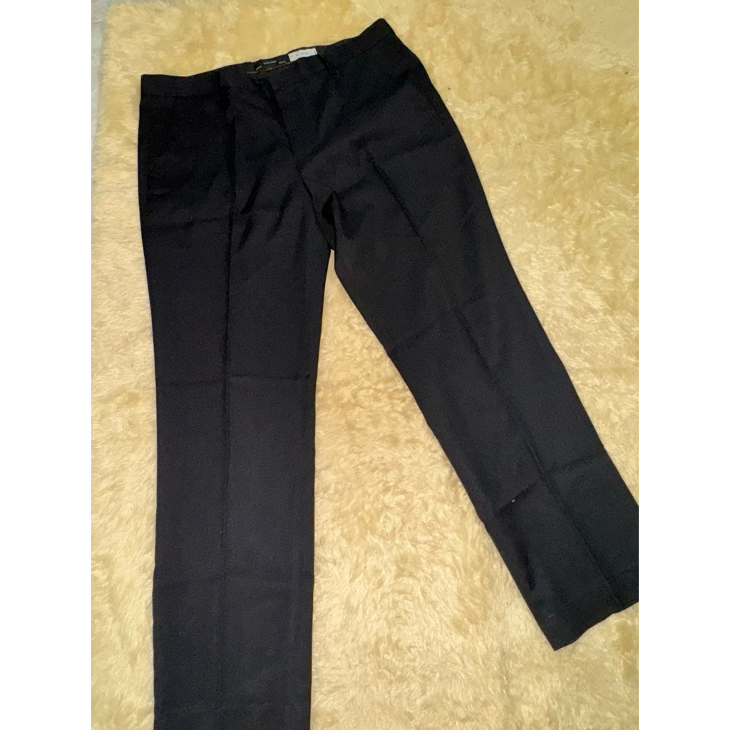 Celana panjang Cowok merk Valino