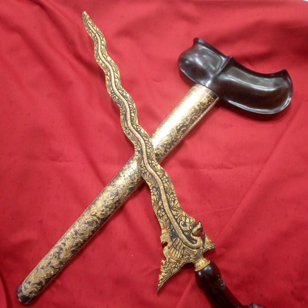 Koleksi Dapur Nogo Sosro Luk 11 Pamor Kinatah Kamarogan Sepuh Emas