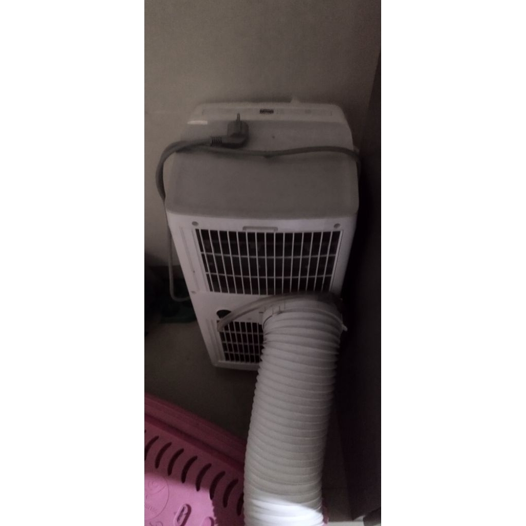 AC portable merk midea 1/2Pk