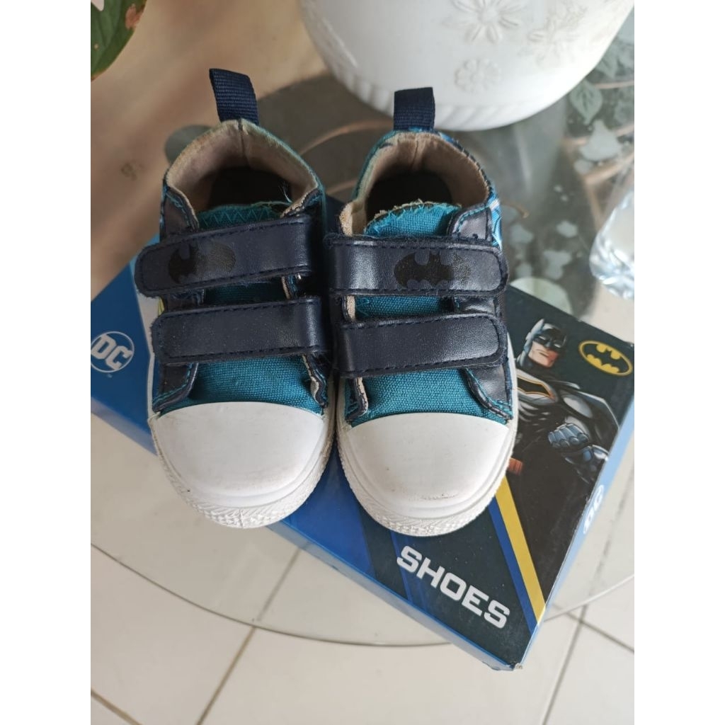 pl sepatu anak laki no 24