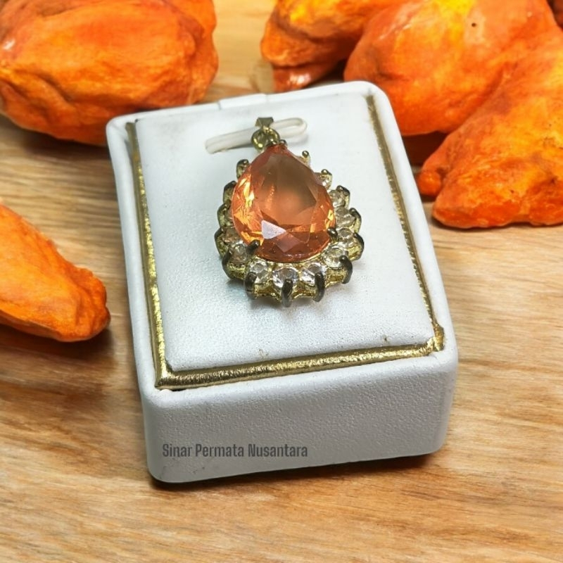 Display stand toko liontin anting giwang jepit kulit - grosir