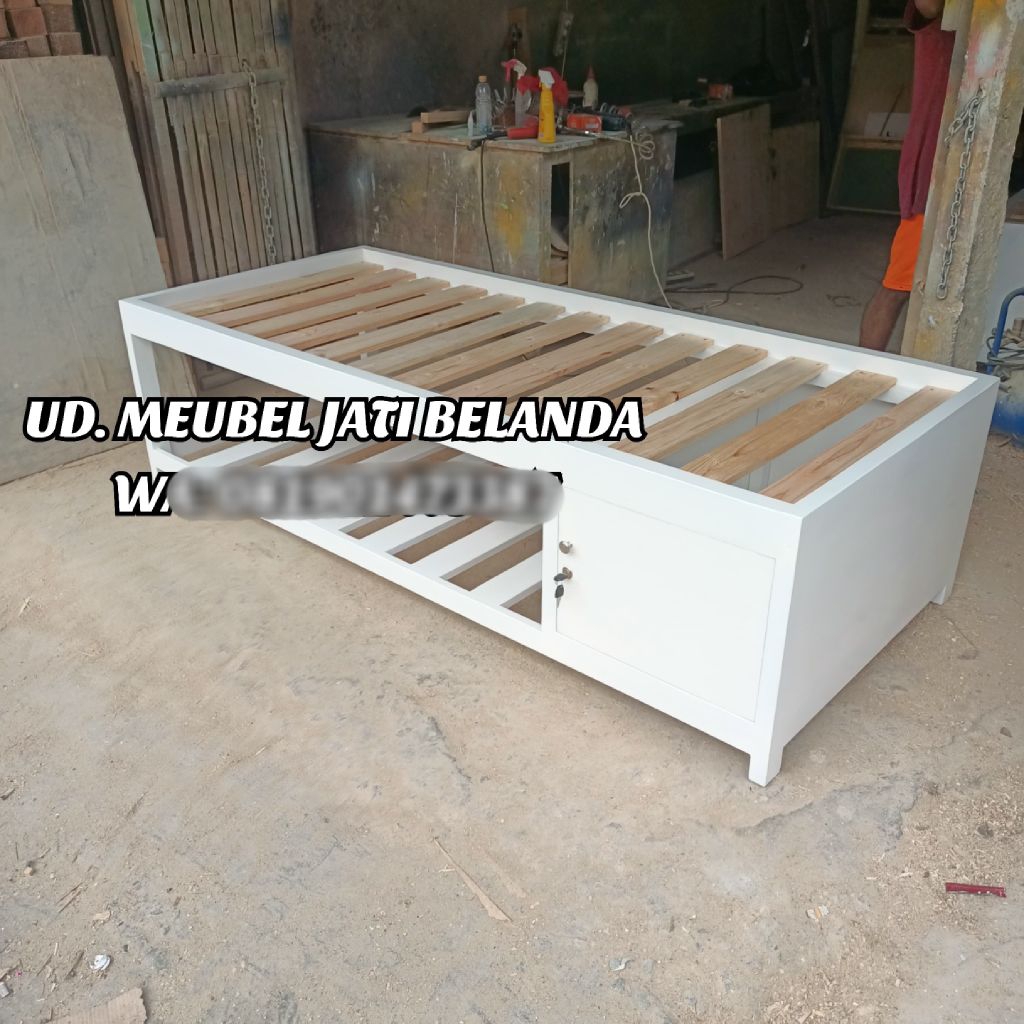 dipan refleksi, ranjang pijat, ranjang spa massage, dipan kosan