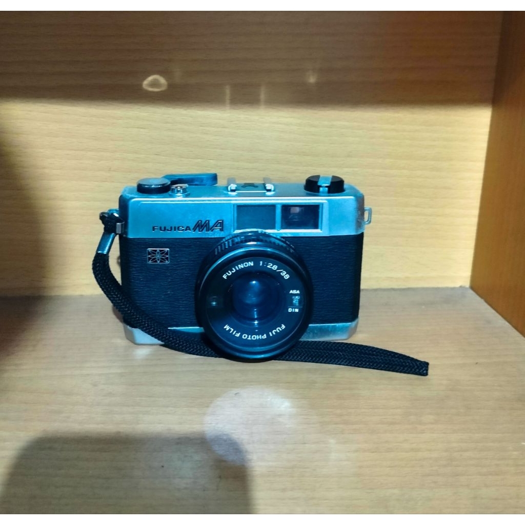 kamera analog fujica MA display