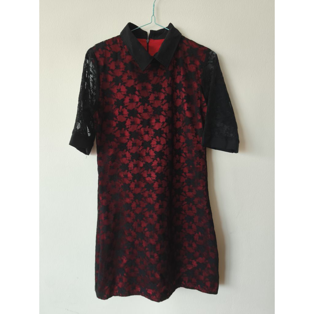 Dress brokat hitam dalam furing merah