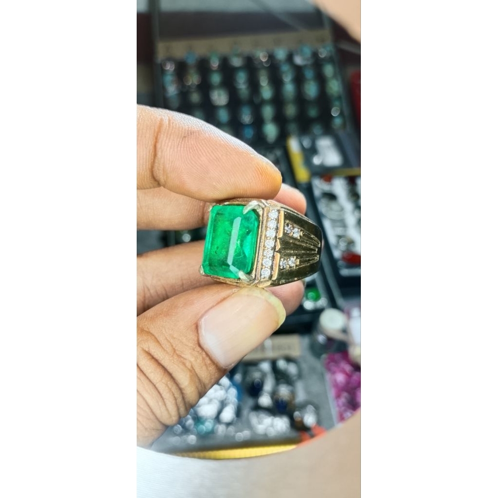 Zamrud catam Colombia