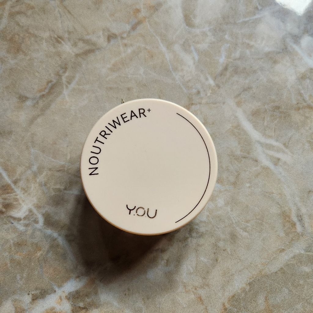 YOU NoutriWear+ Airy Fit Loose Powder Nourishing Oil Control | Bedak Tahan Lama 24 Jam | SHADE C302 