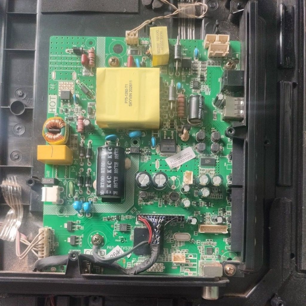 mb mainboard + psu tv led polytron pld 32d1852 copotan panel pecah
