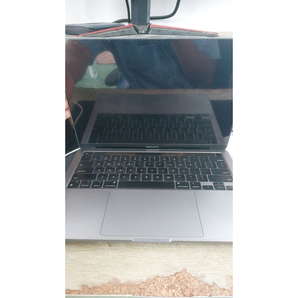 Macbook Pro 2020 M1 Matot