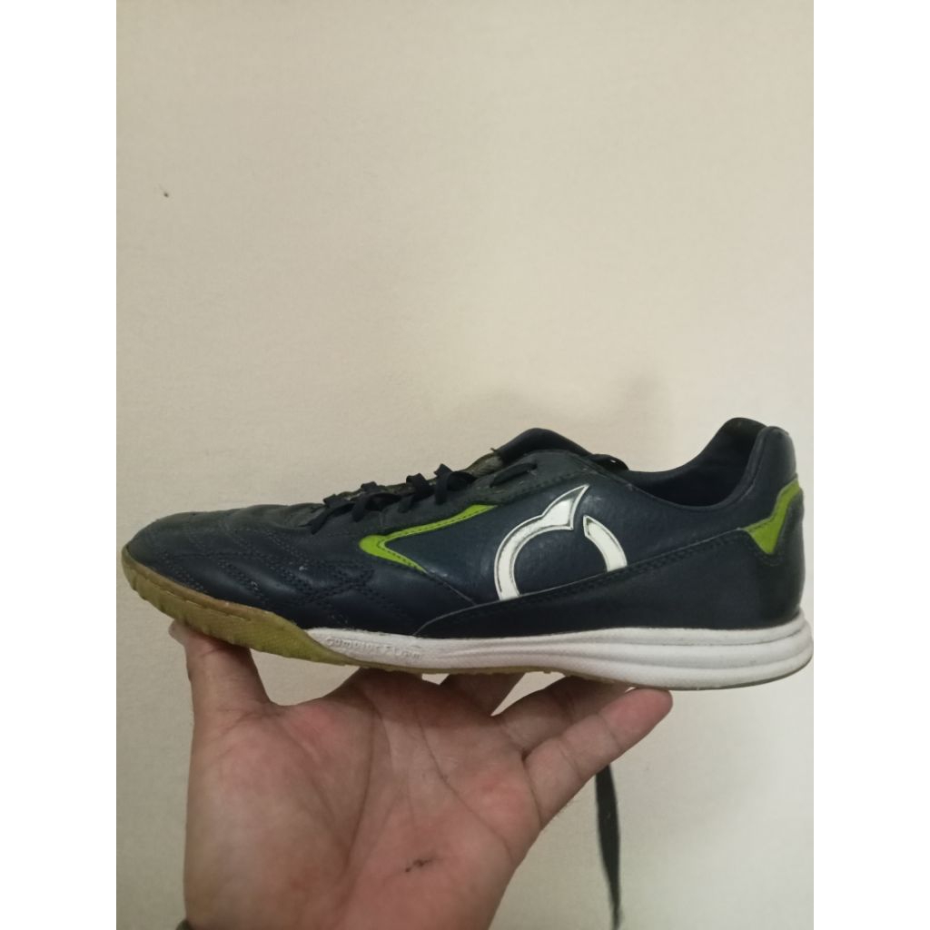 sepatu futsal forte luminare In originalukuran 42