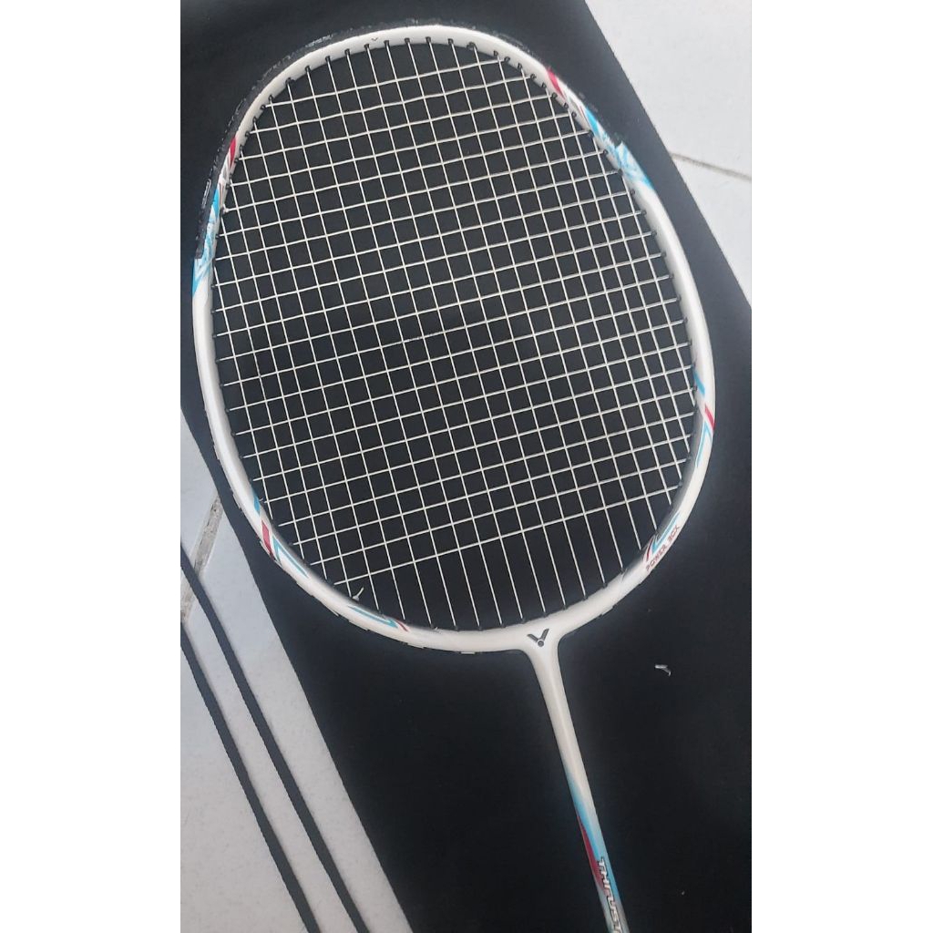 Raket Victor Thruster K220H II