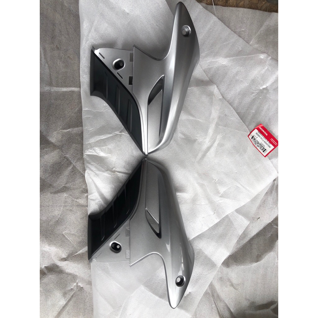 kupingan tangki tiger revo original AHM warna silver