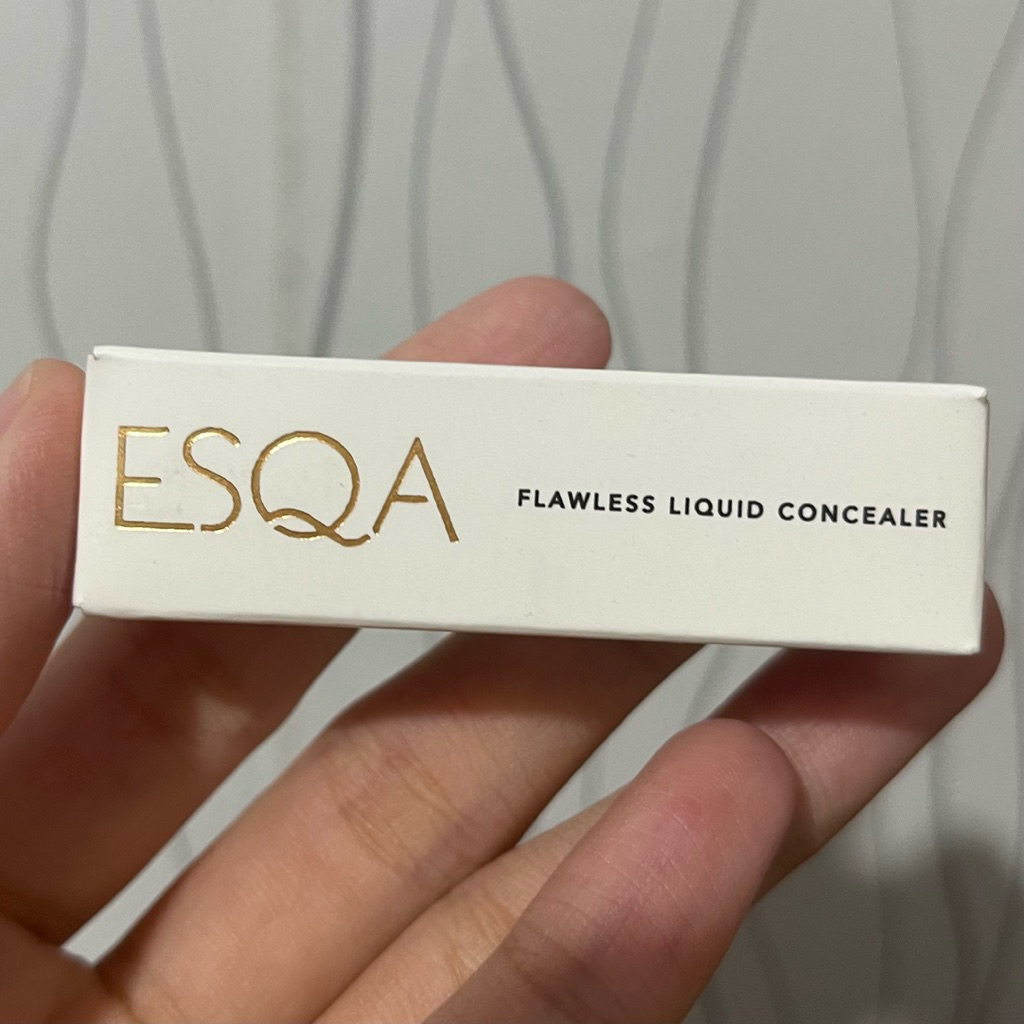 ESQA liquid concealler mini shade custard