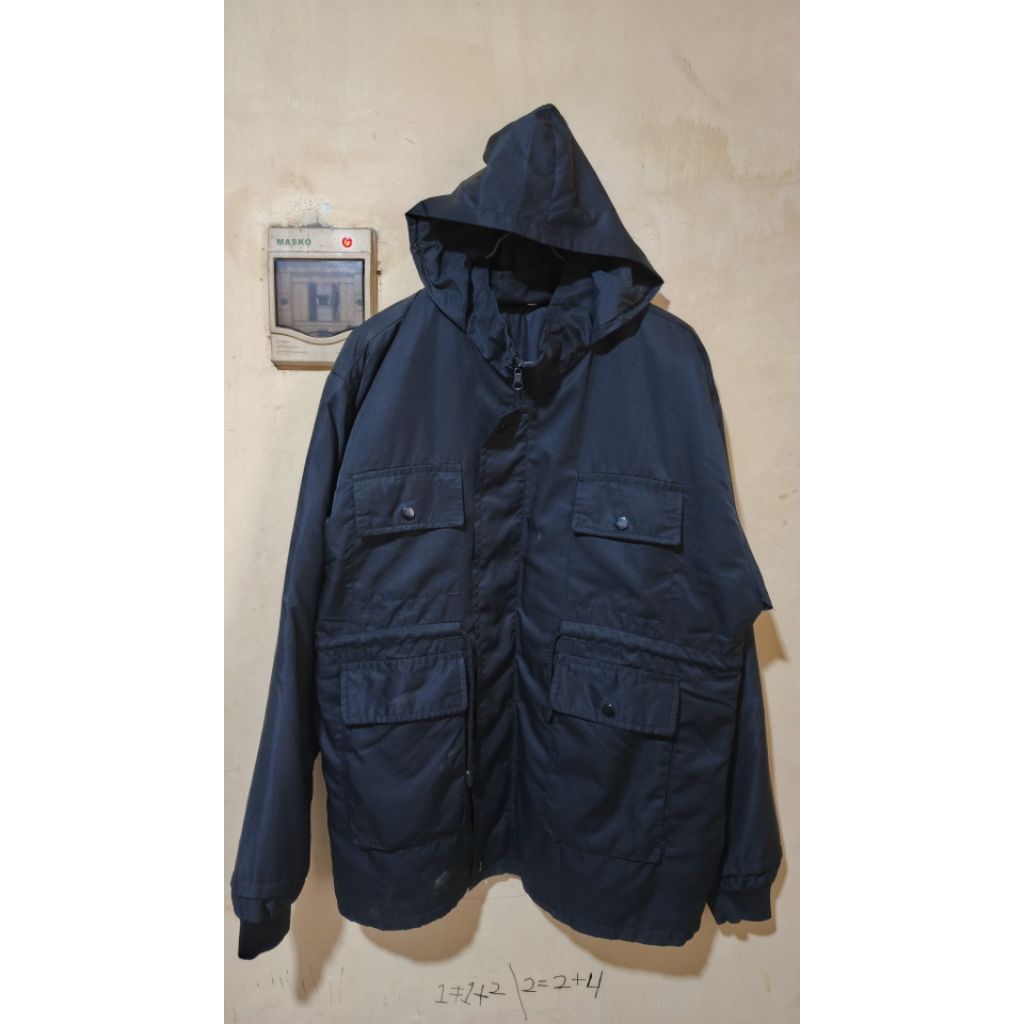 jaket outdoor bekas