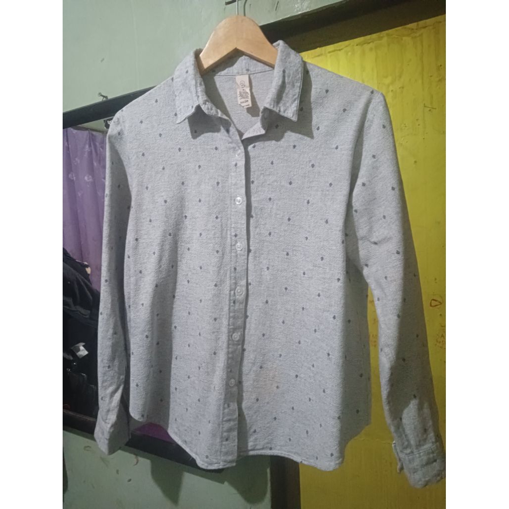 Kemeja wanita motif korea dan Kemeja motif terawang