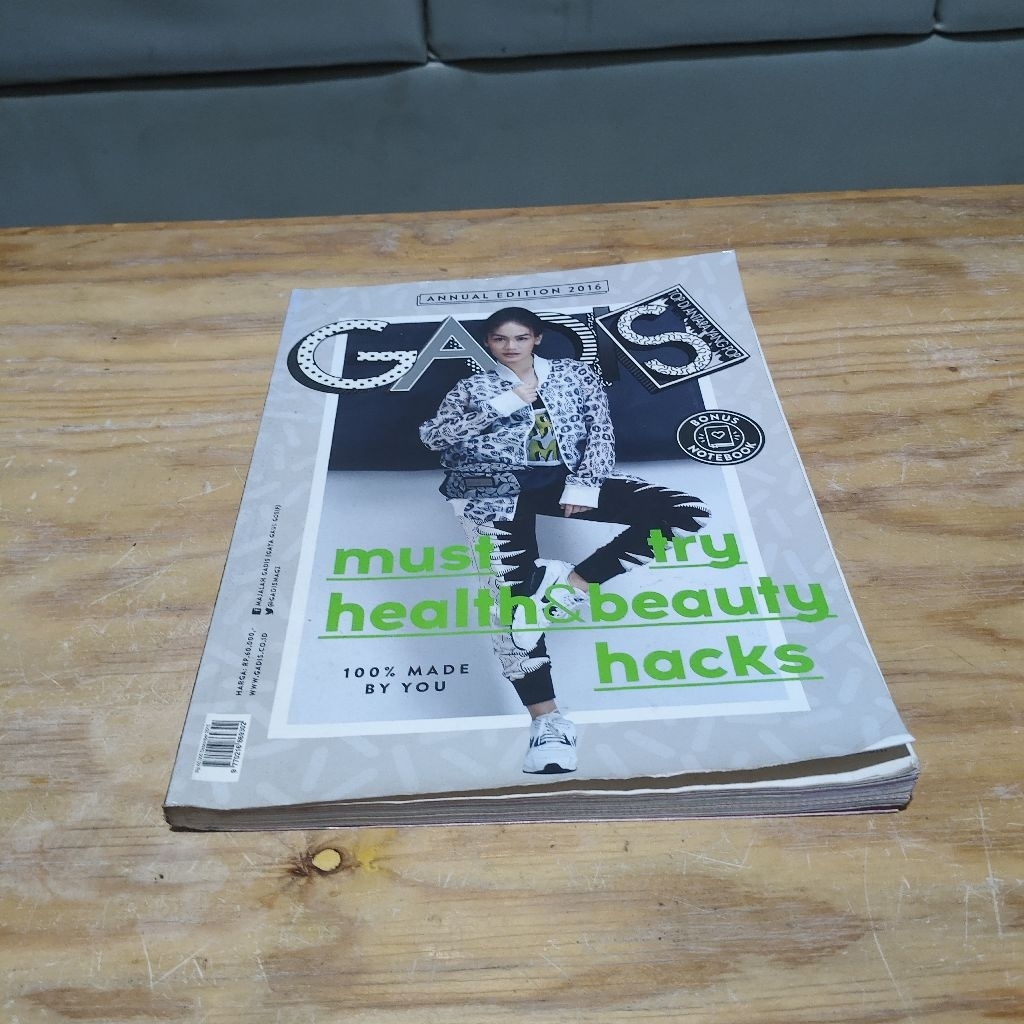 Majalah Gadis Annual Edition 2016