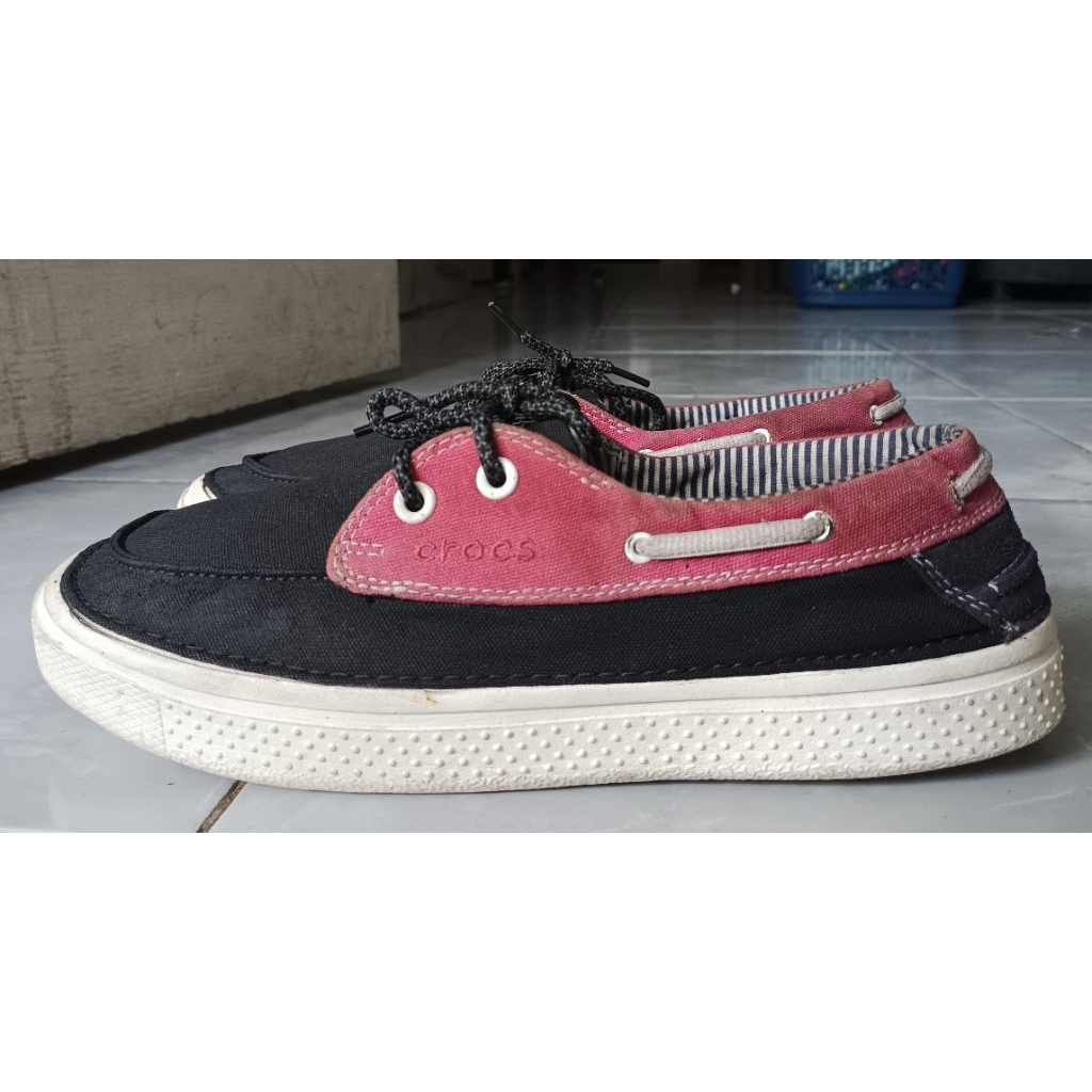 Sepatu Crocs size 43