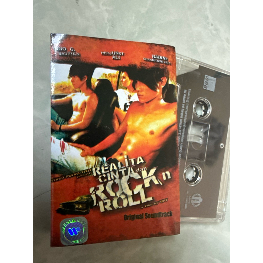 realita cinta dan rock n roll