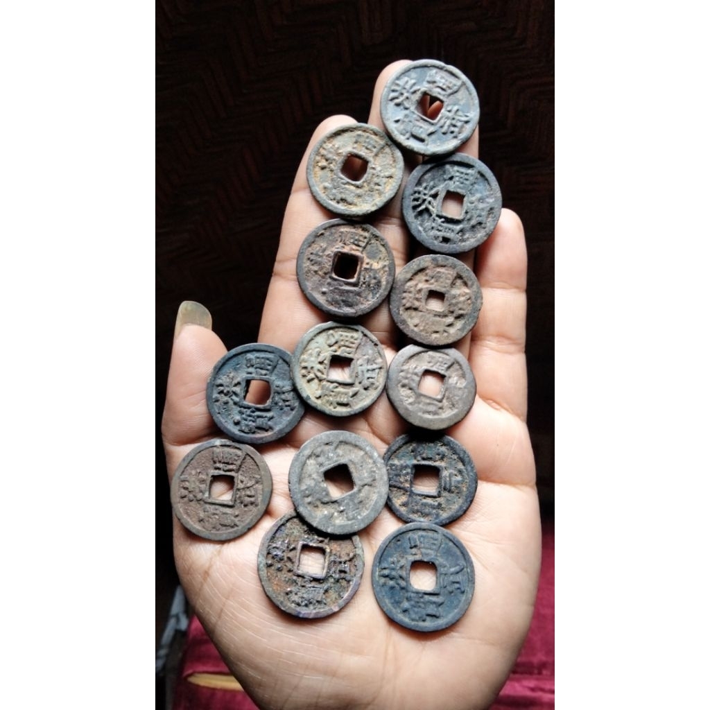 benda kuno antik koin gobog cina hong wu