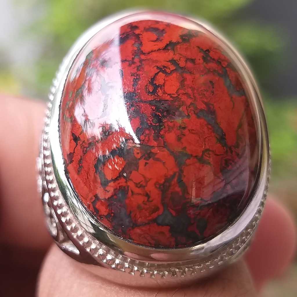 Batu Akik Badar Besi Merah Asli Motif Mirip Urat Pirus Nempel Magnet Berkarakter Tegas Berwibawa Ist