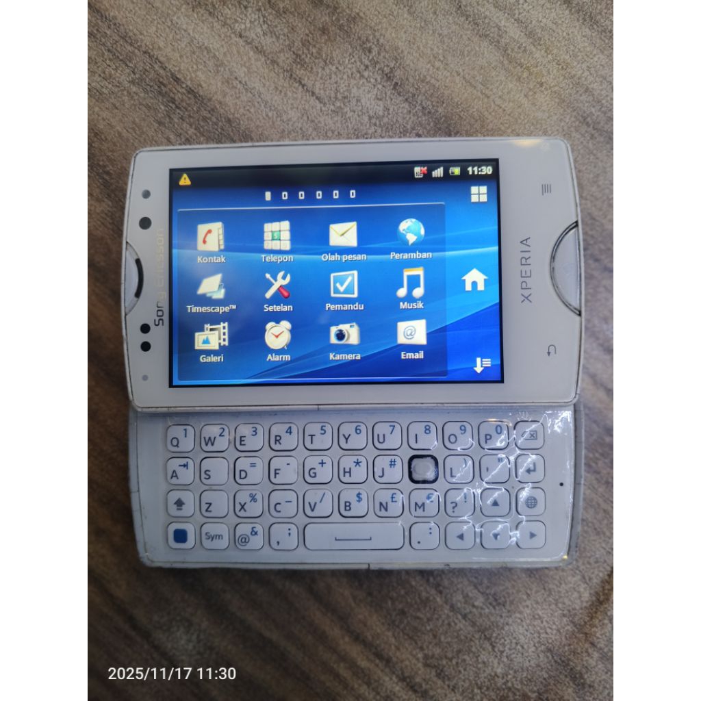 Sony Ericsson Xperia Mini Pro SK17i