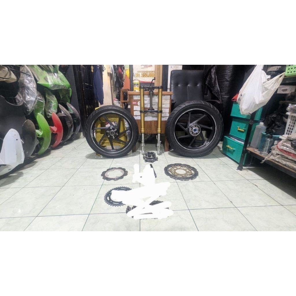 USD CBR 250RR - Upsidown CBR 250RR - Shockbreaker Depan CBR 250RR Original