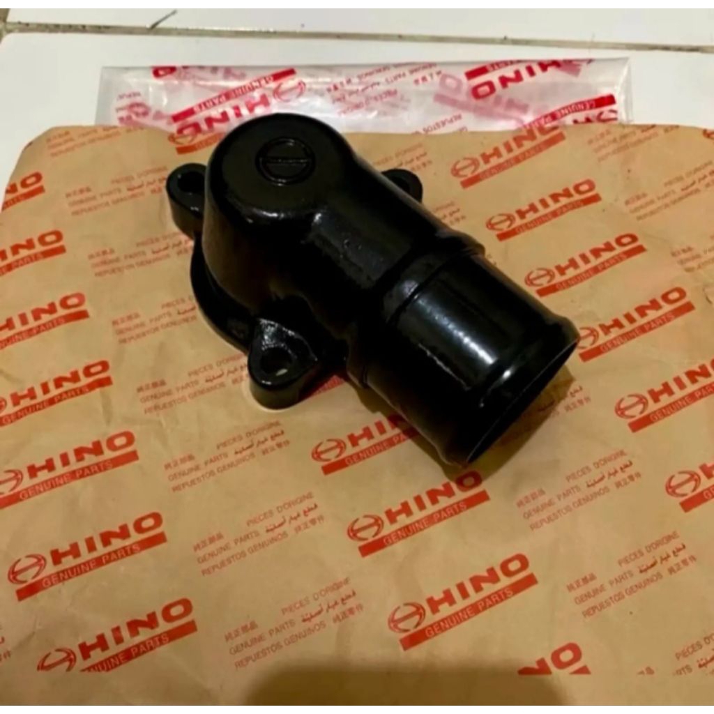 TUTUP THERMOSTAT HINO LOHAN FM260TI CASE COVER THERMOSTAT HINO LOHAN FM260TI ORIGINAL