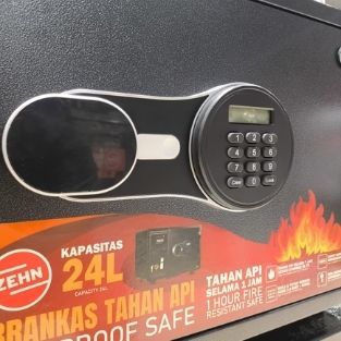 Brankas Tahan Api ZEHN YC-HT24167 500×355×390 mm Warna Hitam [INCLUDE PACKING KAYU]