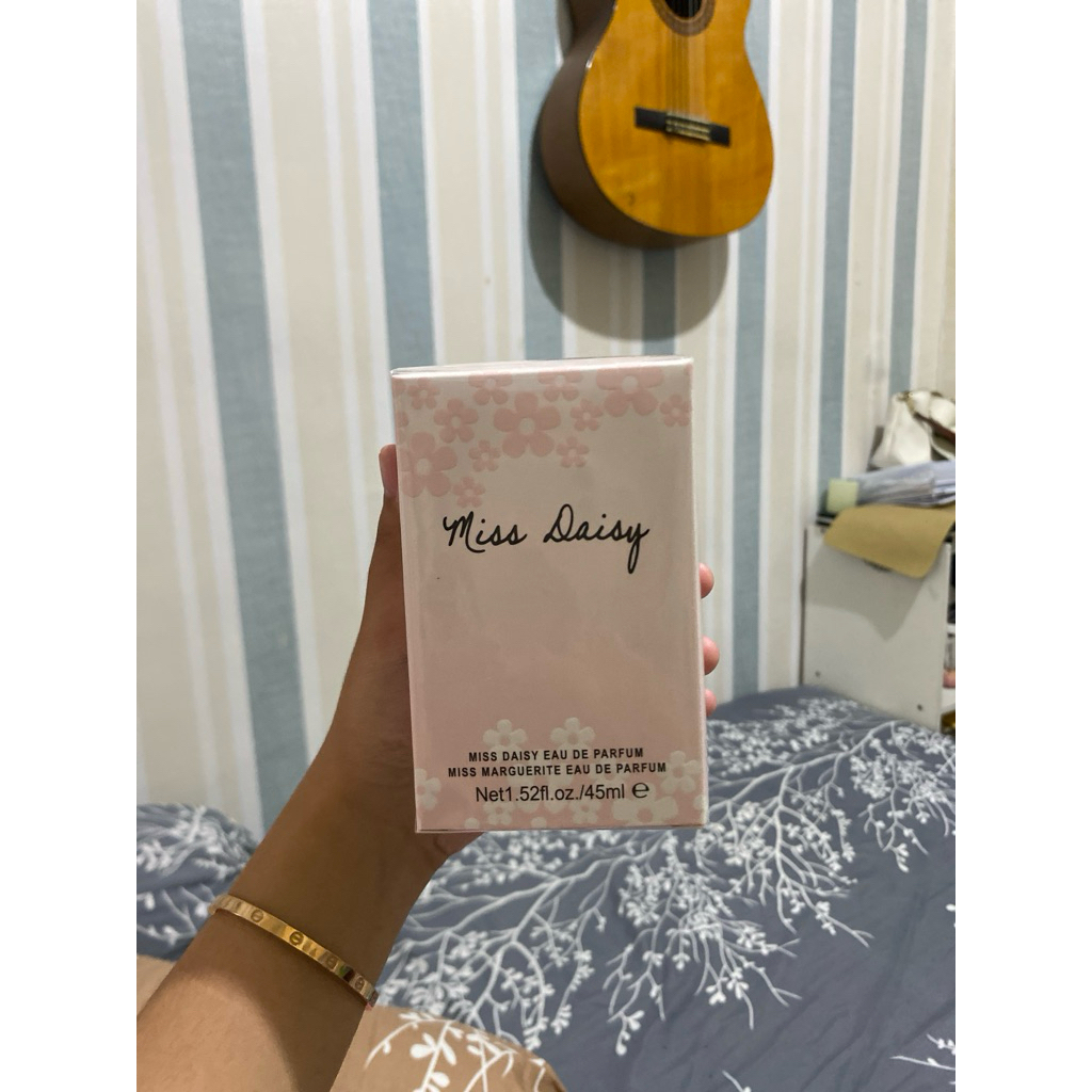Miss daisy miniso