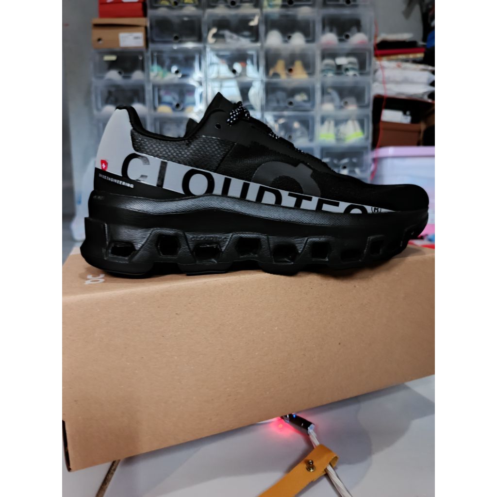 Sepatu Running OC CloudMonster Black