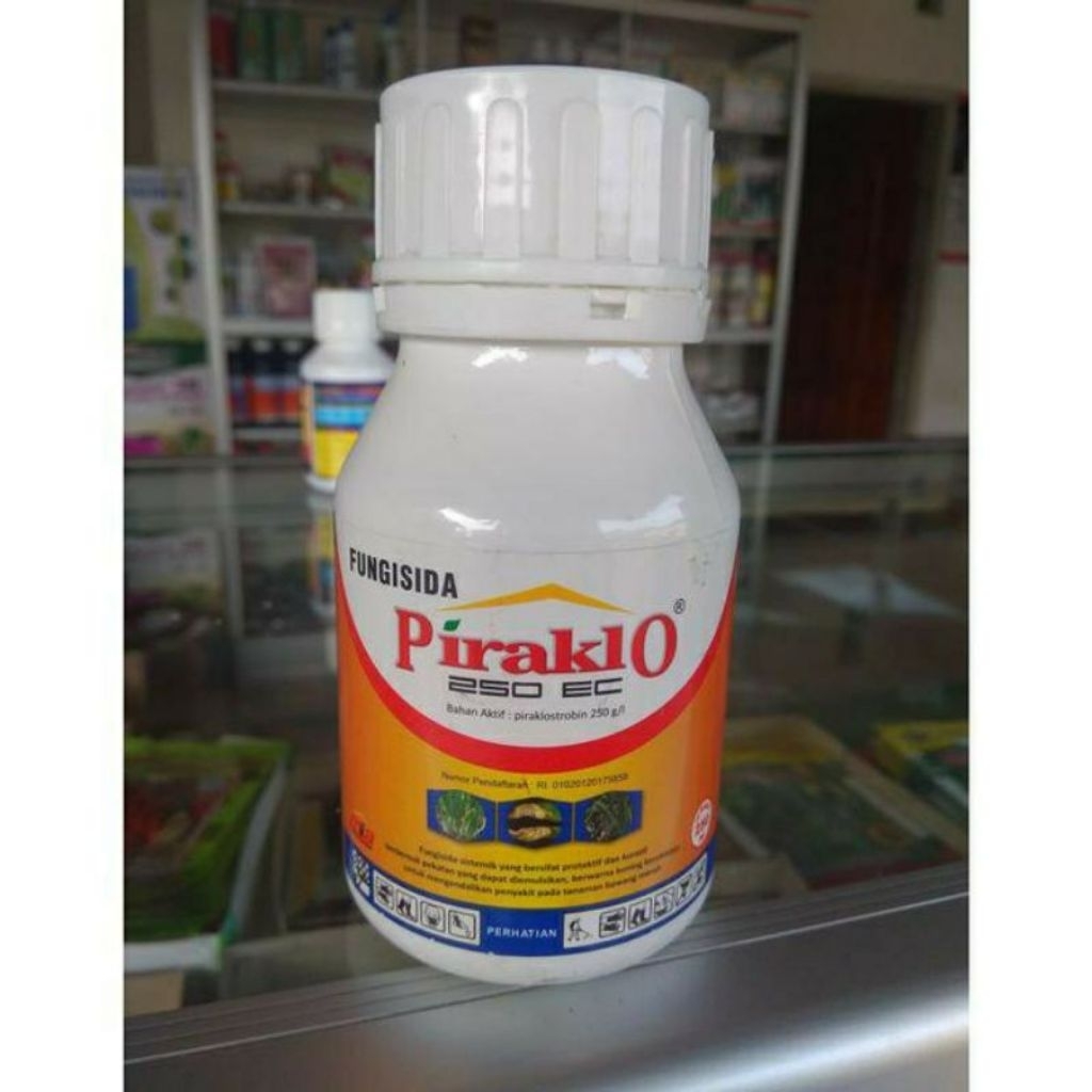 Fungisida Piraklo 250 EC 250 ML