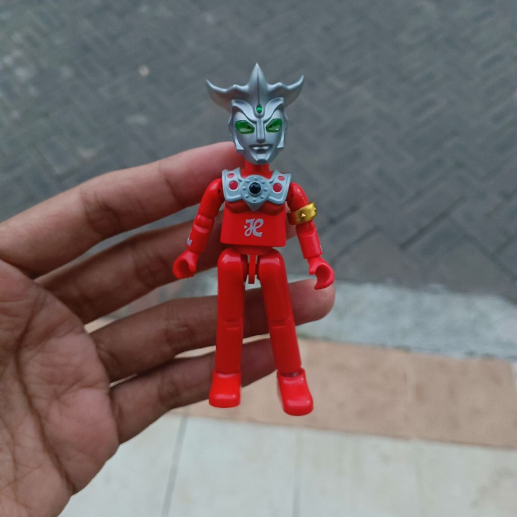 Blokees Ultraman Leo WYSIWYG