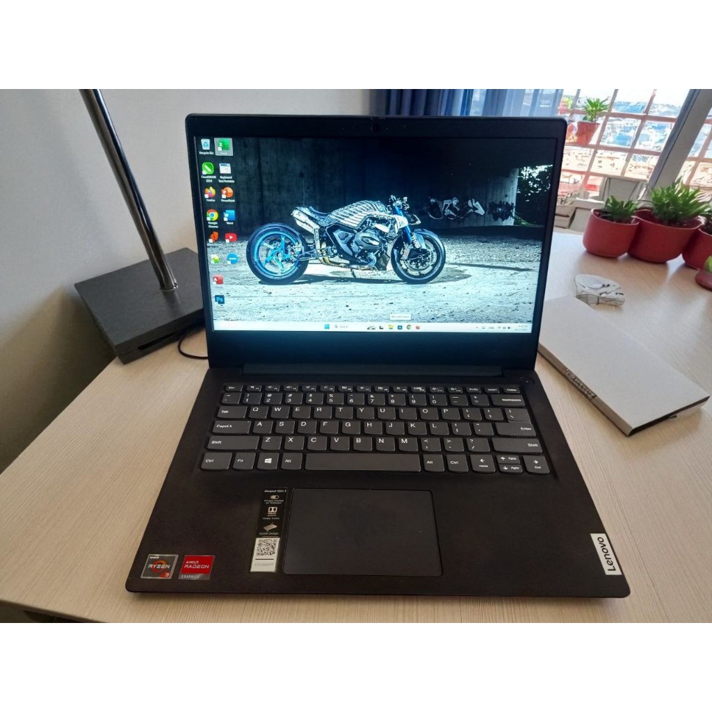 Laptop Lenovo Ideapad Slim 3 Ryzen 3