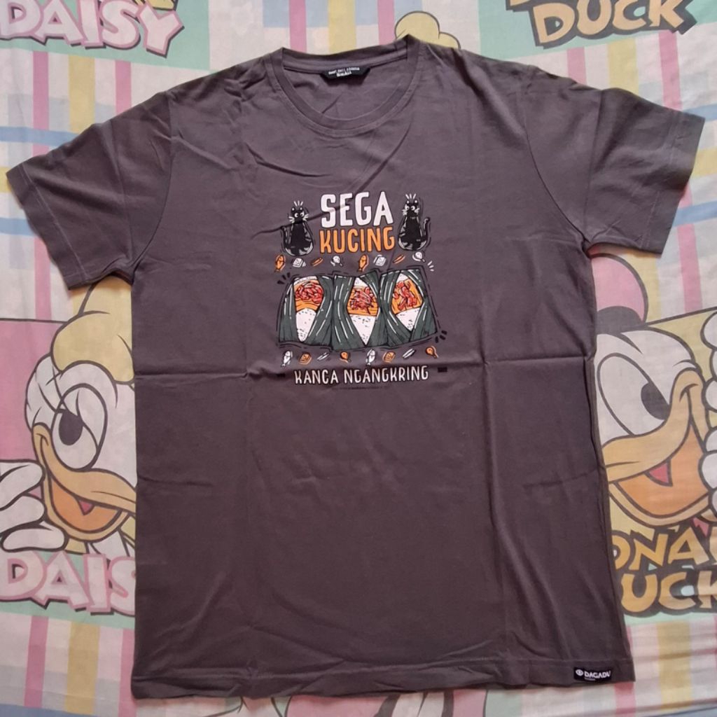 Kaos Dagadu Sega Kucing Dark Grey Preloved Original