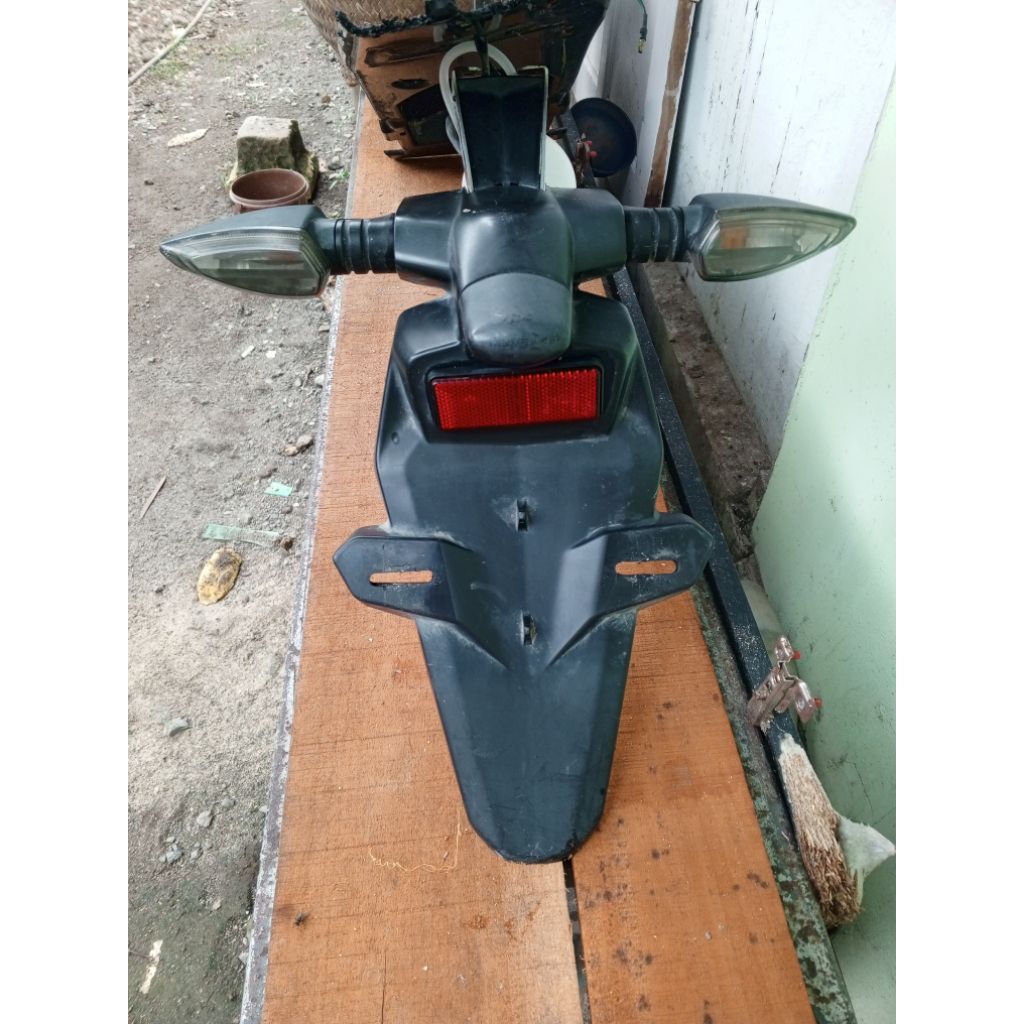 spakbor belakang Xabre