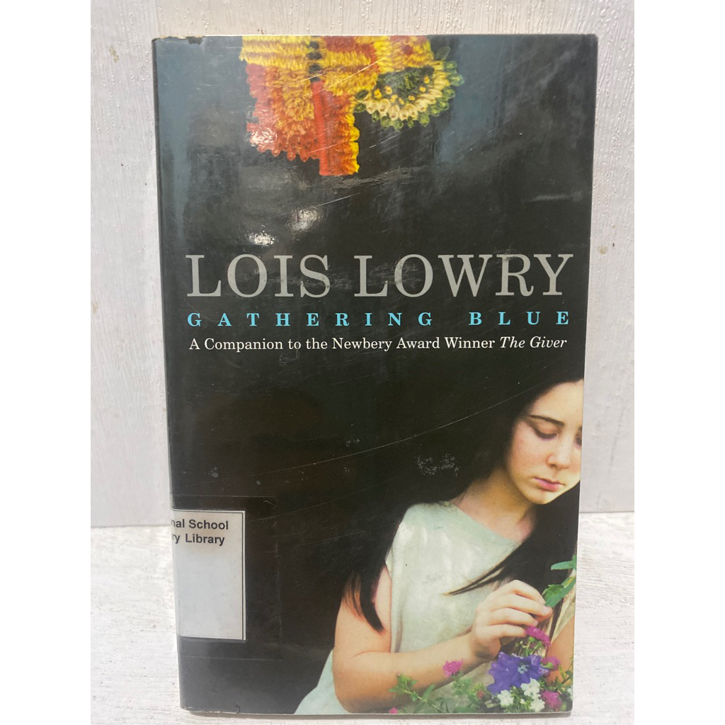 Buku Original GATHERING BLUE - LOIS LOWRY