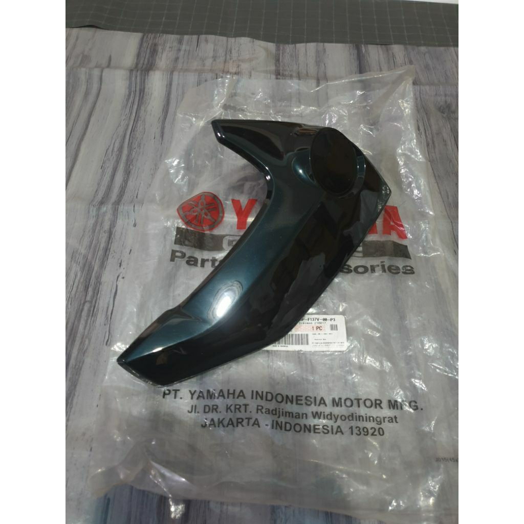 Cover Sayap Bawah Tangki Kanan Byson Karbu Hitam Original