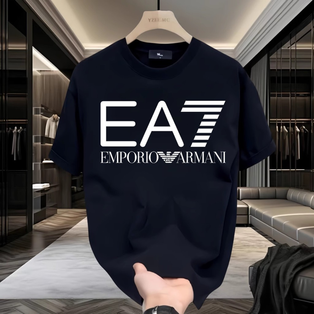COD Kaos OOTD Pria Baju Hitam Putih dengan Teks dan Logo Sayap untuk Penampilan Harian Stylish