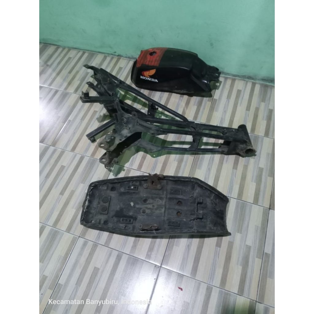 Rangka jok tengki honda win 100