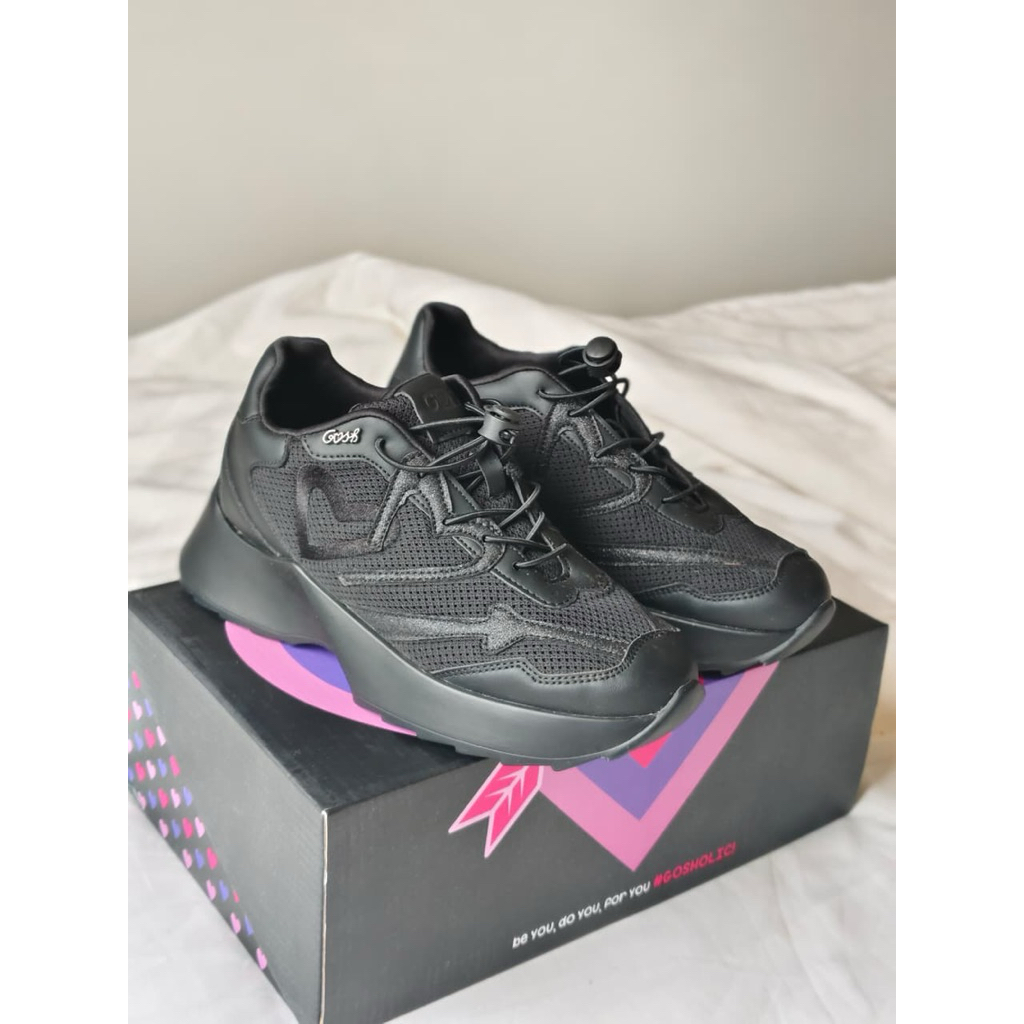 Sepatu Olahraga Wanita GOSH Original • Size 39/40• Second Rasa Baru • Dipakai 1x