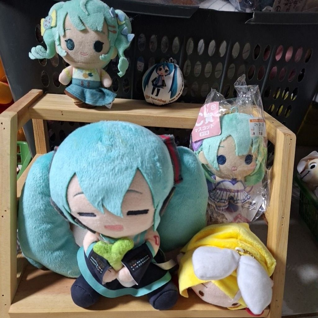 BONEKA HATSUNE MIKU