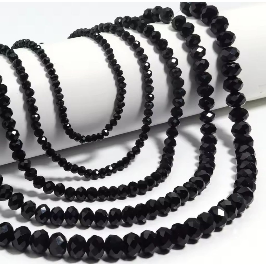 Manik Mote Kristal Ceko Bakpau Hitam