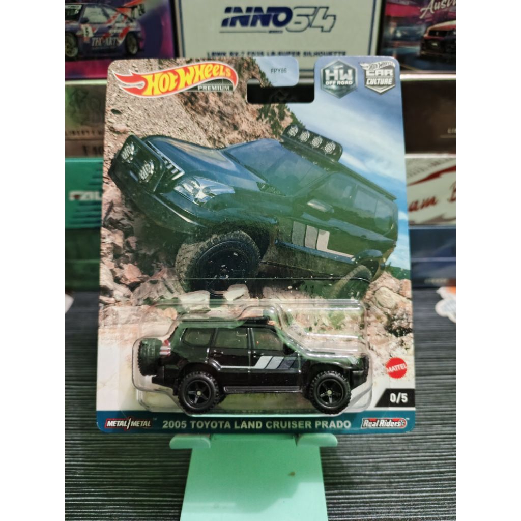 HOT WHEELS PREMIUM 2005 TOYOTA LAND CRUISER PRADO - CHASE (0/5)