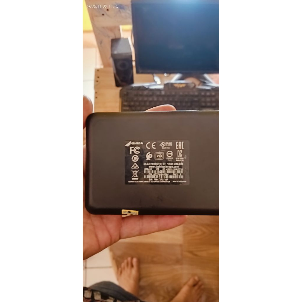 hardisk eksternal thosiba 1tb bekas pakai hanya unit dan kabel aja