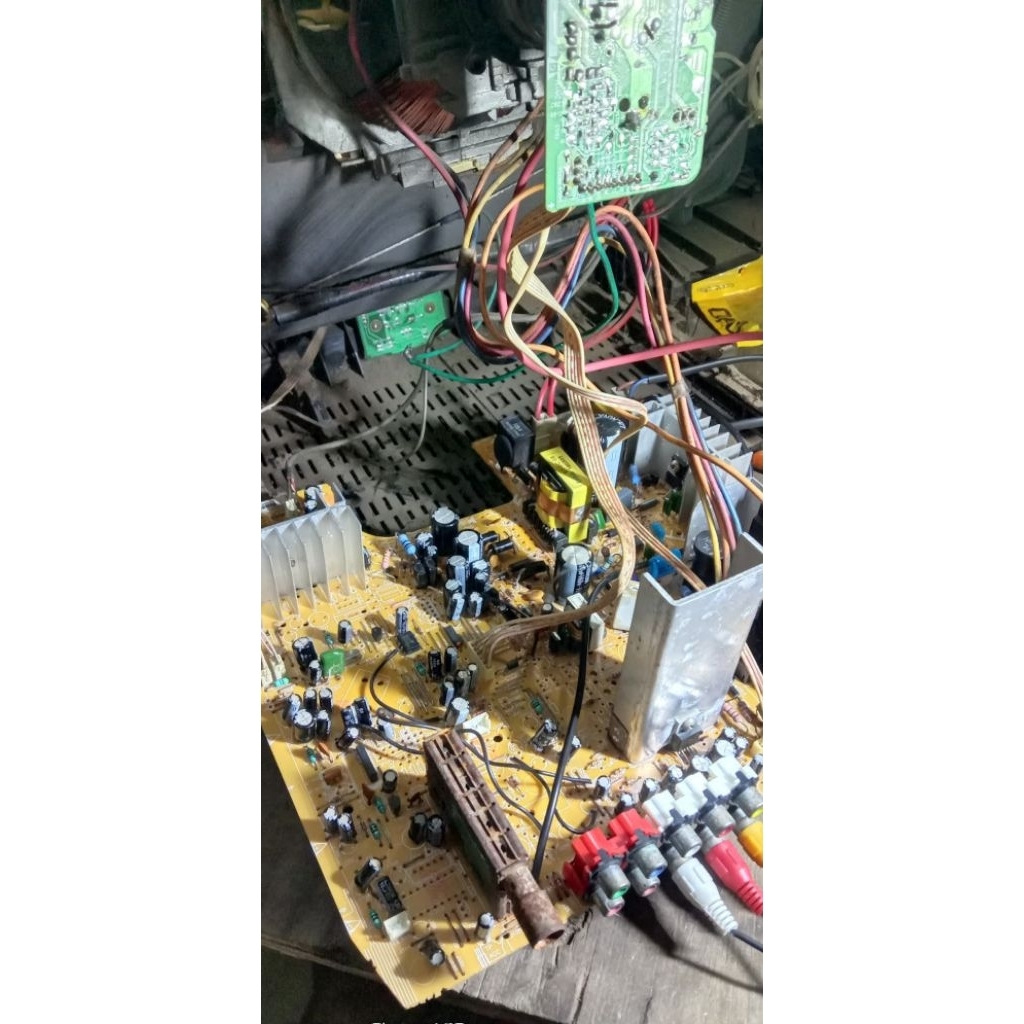 MESIN TV TABUNG / CRT POLYTRON CRYSTALIN 21 IN NON EW ORGINAL BERGARANSI