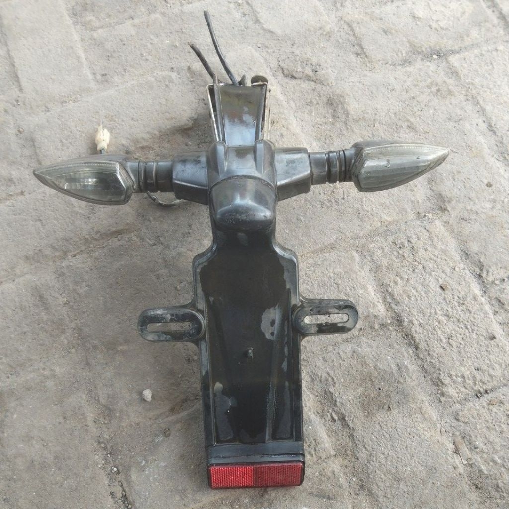 spakbor belakang Yamaha R15 old bekas original